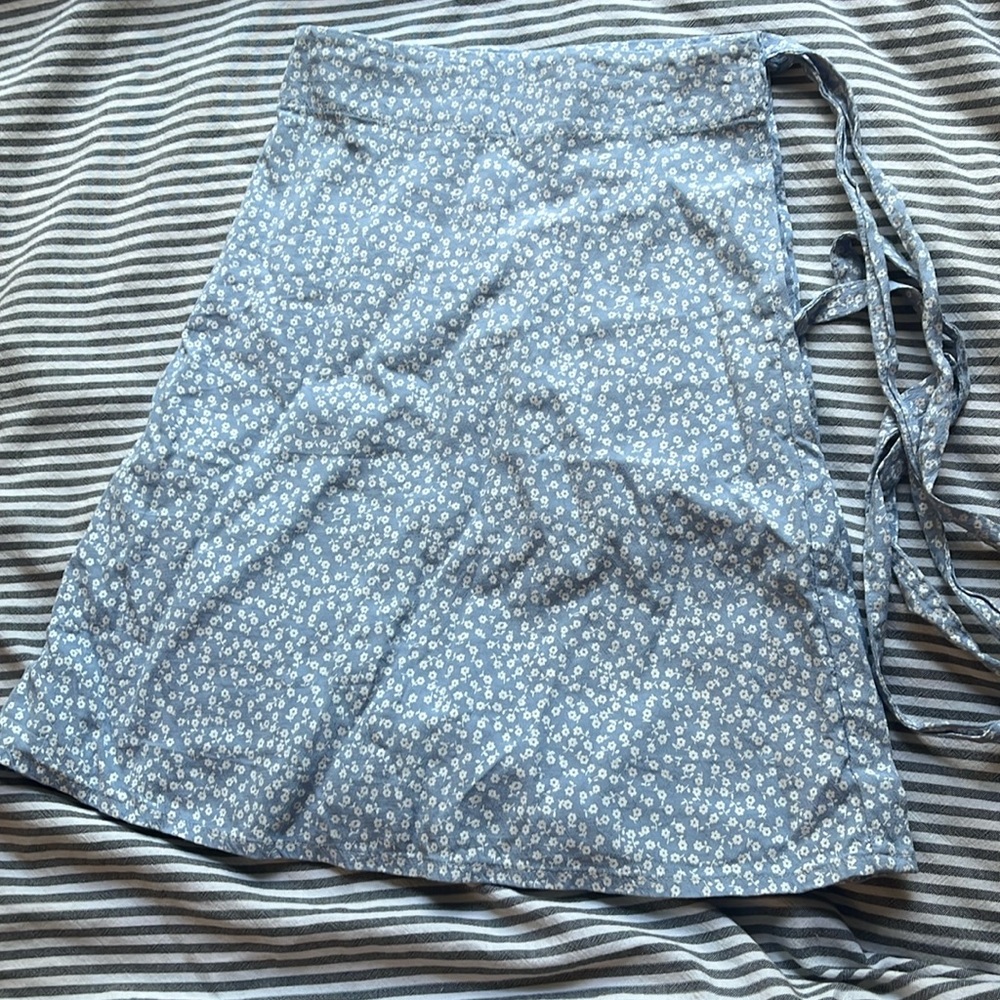 Brandy Melville Tie Floral Skirt